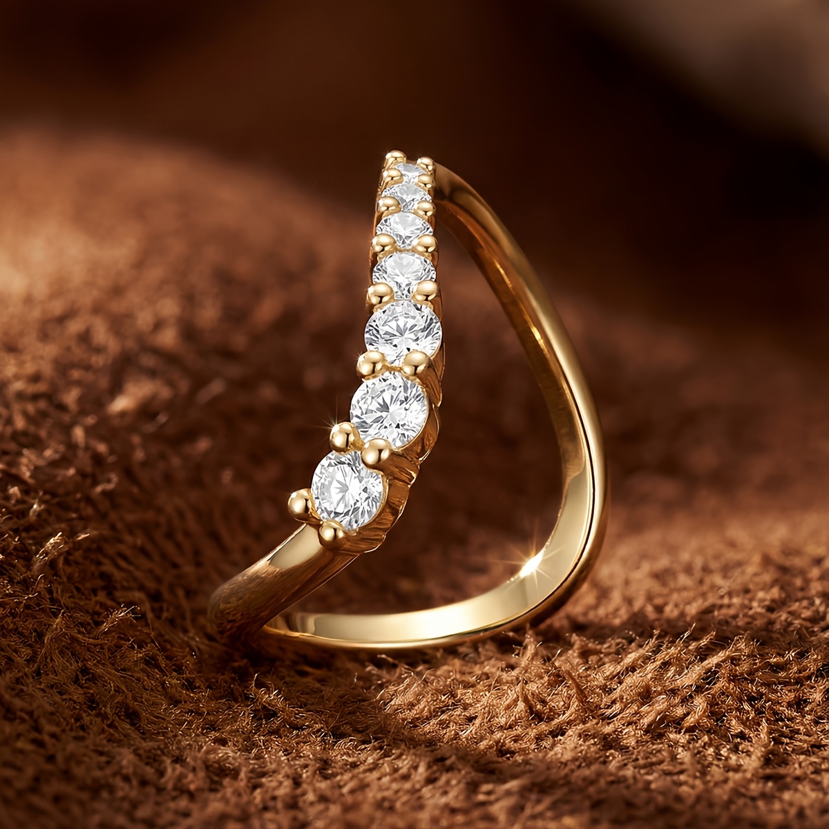 Women's Curved Silhouette Engagement Ring, Everyday Elegance